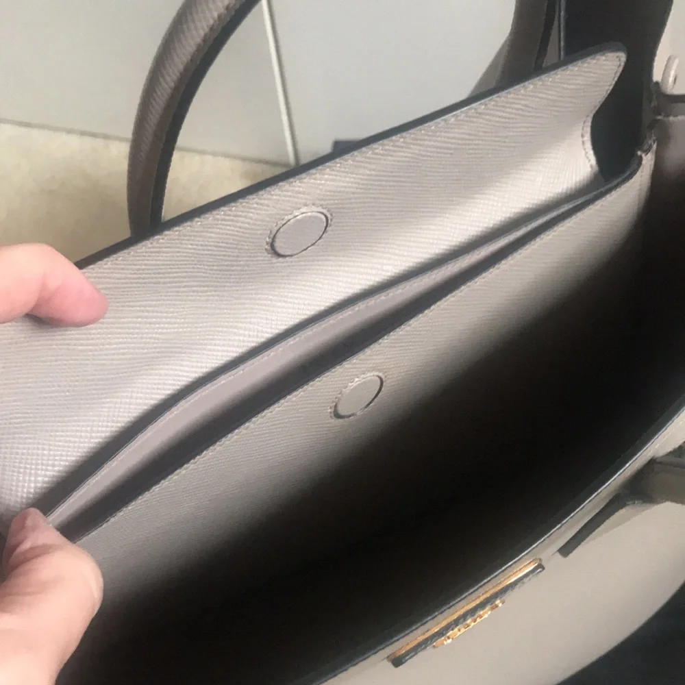 Prada bag.Authentic! - Picture 10 of 10